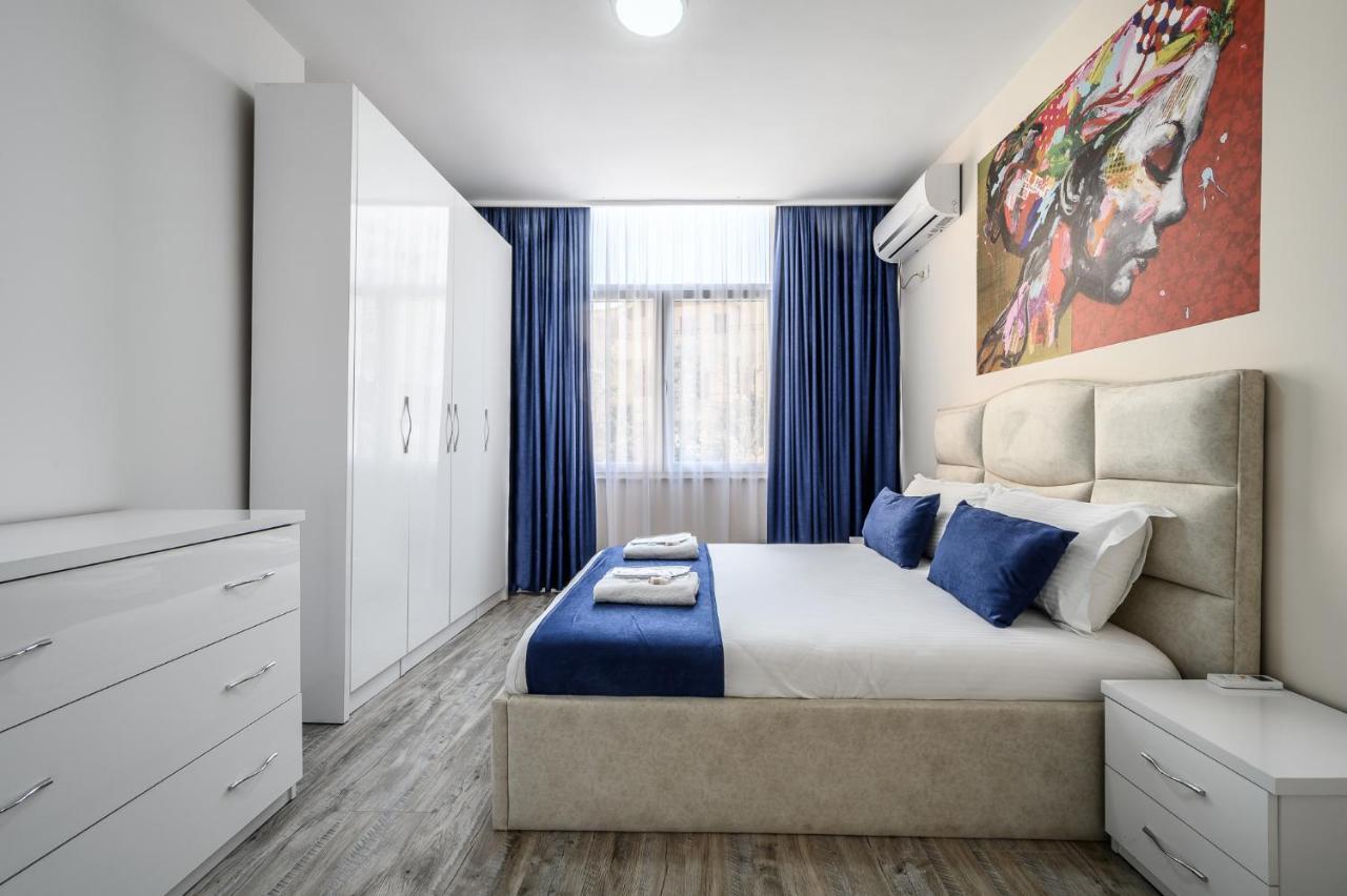 Miku Apartment-Modernly Designed Downtown Tirana Buitenkant foto