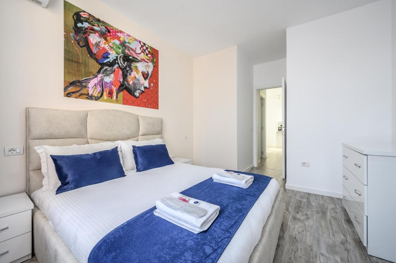 Miku Apartment-Modernly Designed Downtown Tirana Buitenkant foto