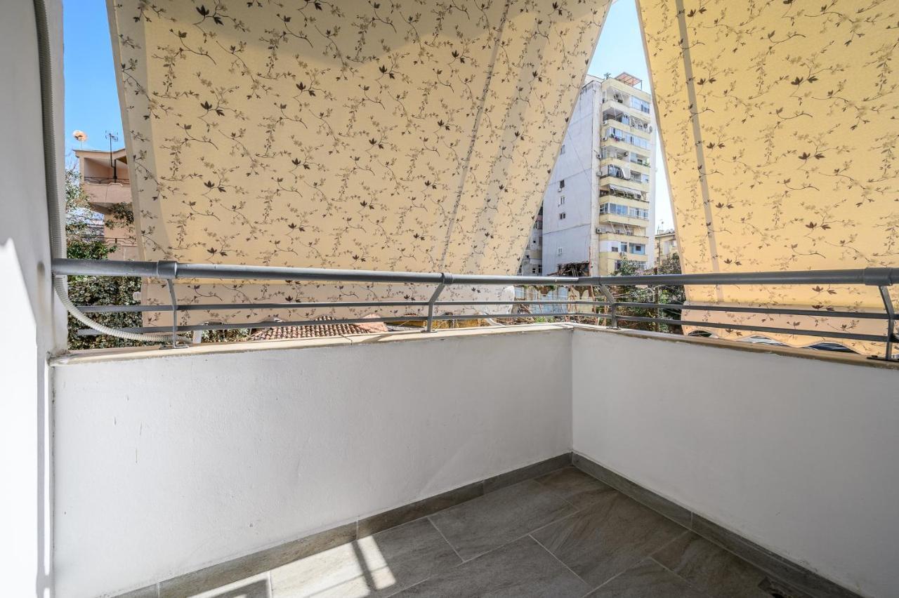 Miku Apartment-Modernly Designed Downtown Tirana Buitenkant foto