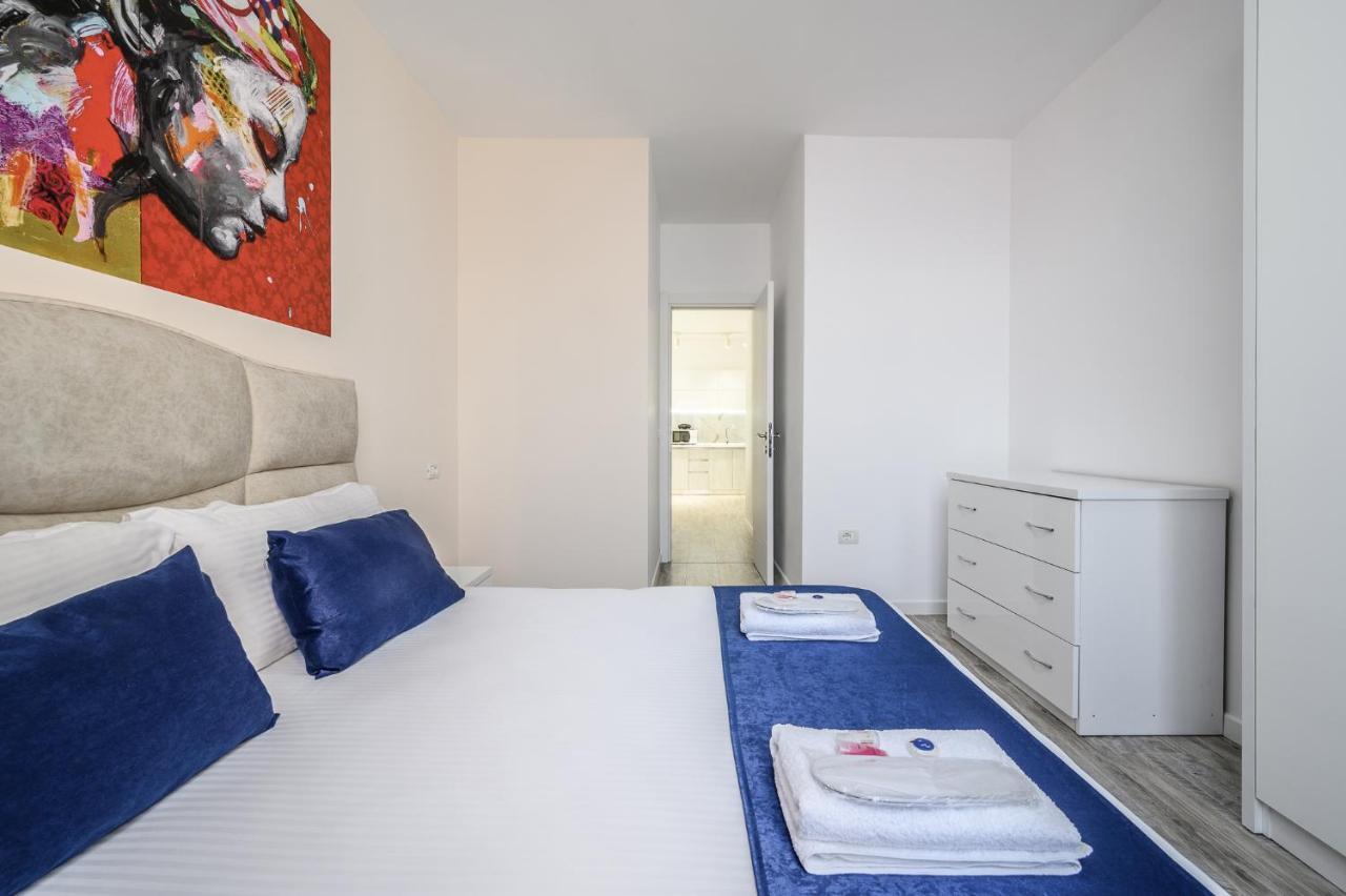 Miku Apartment-Modernly Designed Downtown Tirana Buitenkant foto